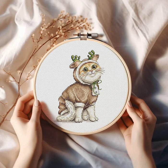 Deer Kitten Comb - PDF Cross Stitch Pattern