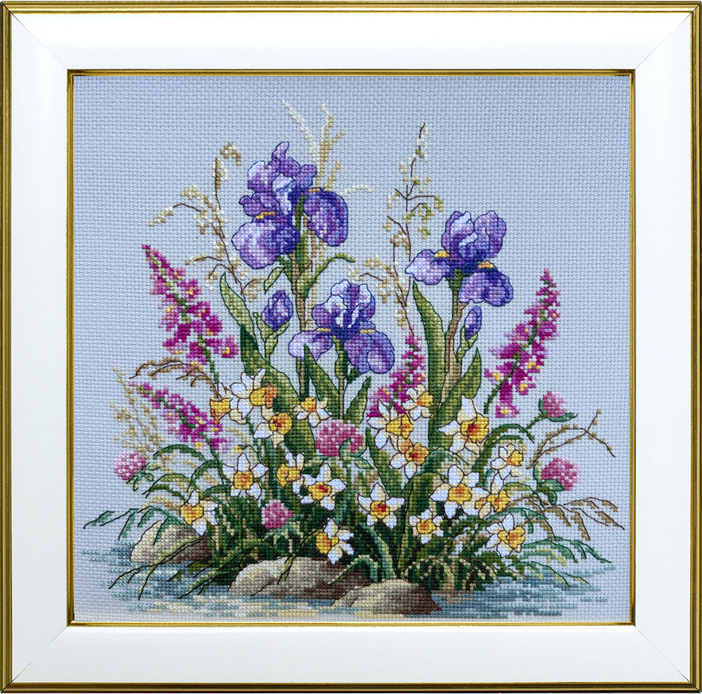 Alpine irises M-0366 cross stitch kit