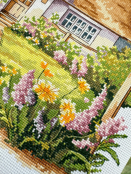 Enchantimg English House & Garden - PDF Cross Stitch Pattern