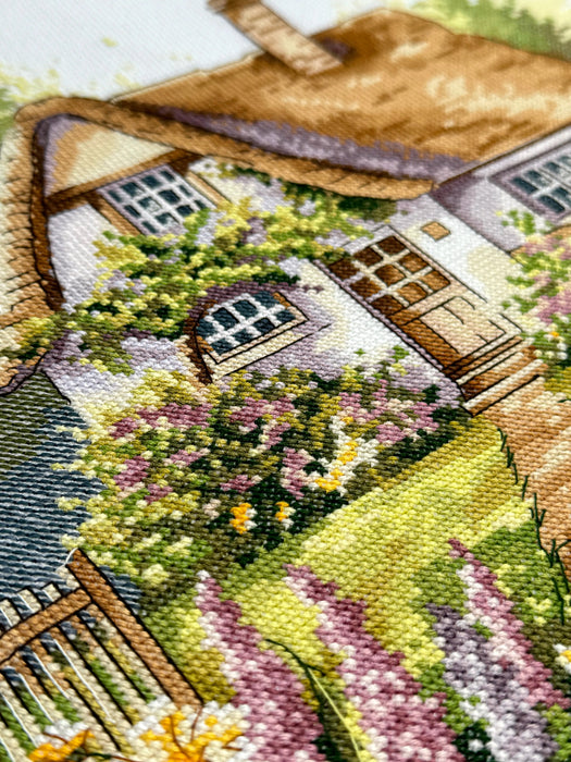 Enchantimg English House & Garden - PDF Cross Stitch Pattern