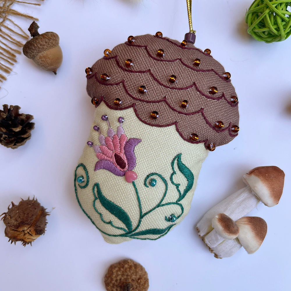 Acorns M-0360 combined embroidery kit