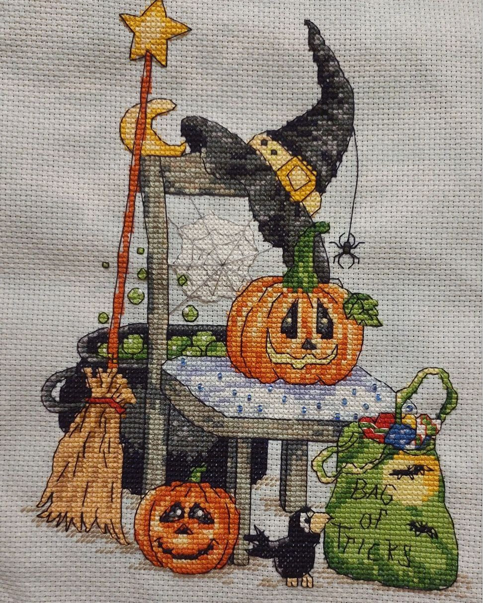 The World Full of Magic M-0277 cross stitch kit