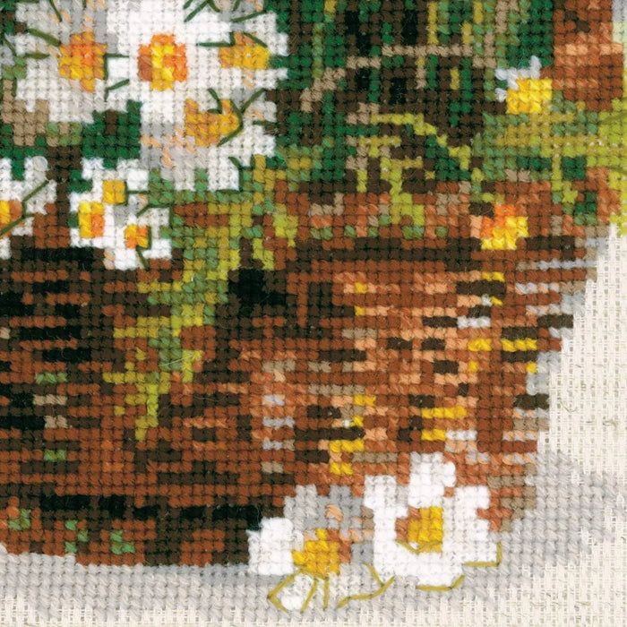 Russian Daisies R1478 Counted Cross Stitch Kit