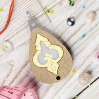 Needle Threader ‚ÄúGolden Icicle‚Äù FLNT-037
