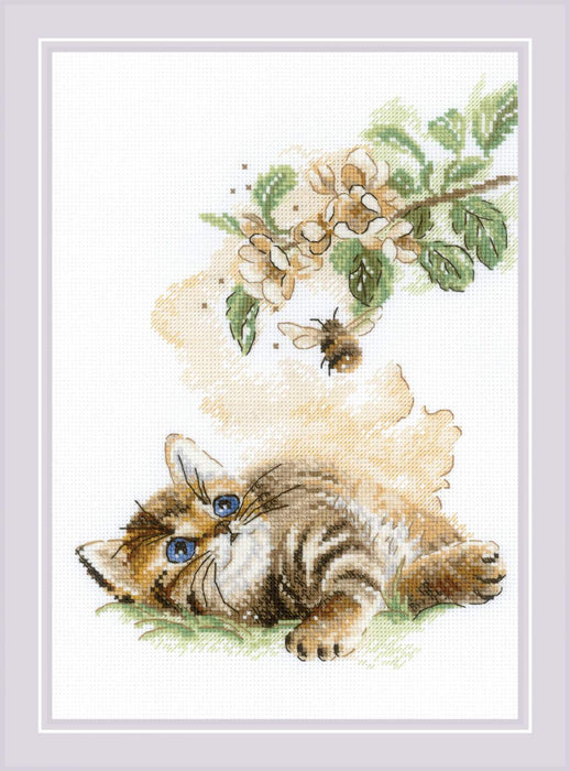 Flight of the Bumblebee R1996 Counted Cross Stitch Kit