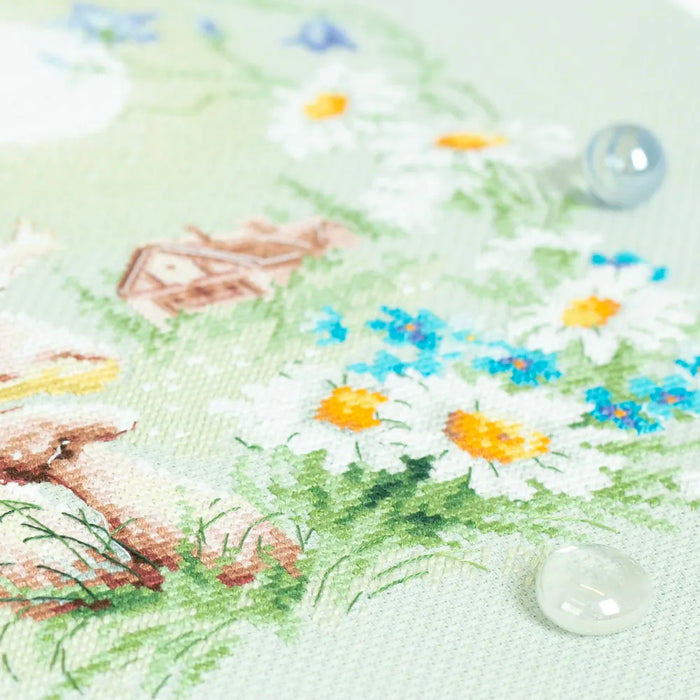 Meadow Stories. Snail 510-352 Counted Cross-Stitch Kit