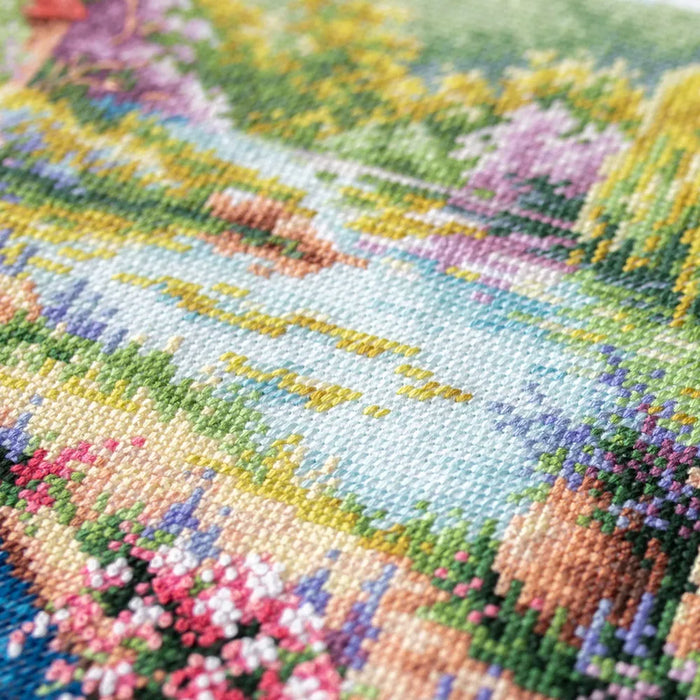 Royal Garden 550-763 Counted Cross-Stitch Kit