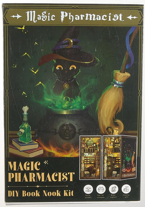 Book Nook Wizardi Miniature - Magic Pharmacist Roombox Kit