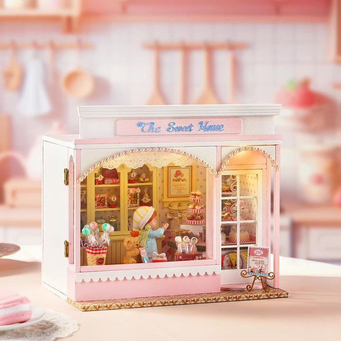 Miniature Wizardi Roombox Kit - The Sweet Home Dollhouse Kit