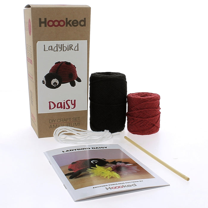 DIY Crochet Kit Ladybird Daisy PAK355