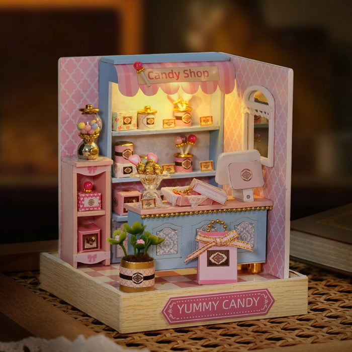 Miniature Wizardi Roombox Kit - Yummy Candy Dollhouse Kit