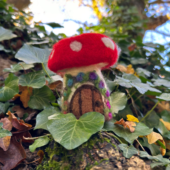 Felting Kit - Small Toadstool House Needle Felt Kit