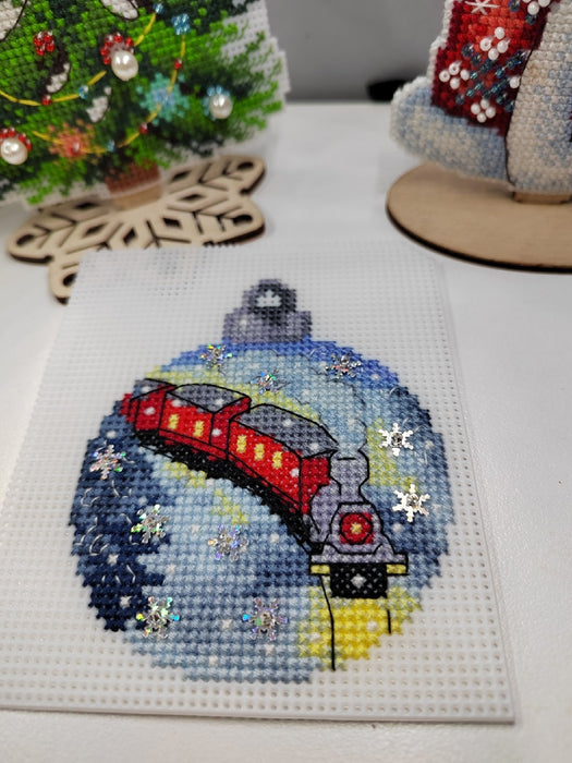 Christmas ball. Locomotive - PDF Cross Stitch Pattern - Wizardi