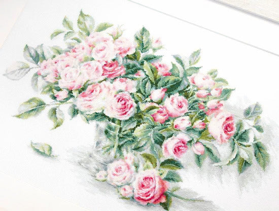 Bouquet of Pink Roses B2286L Counted Cross-Stitch Kit