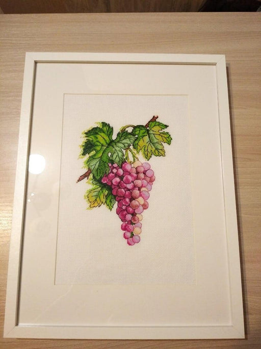 Grape "Cardinal" - PDF Cross Stitch Pattern - Wizardi