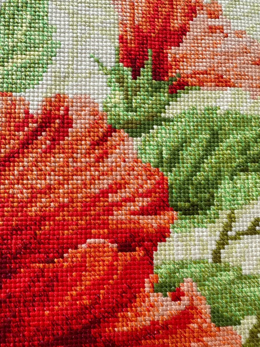 Hibiscus R1967 Counted Cross Stitch Kit