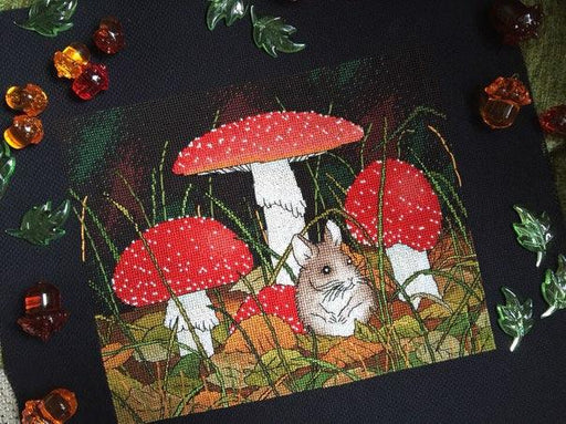 Mouse Under The Fly Agaric - PDF Cross Stitch Pattern - Wizardi