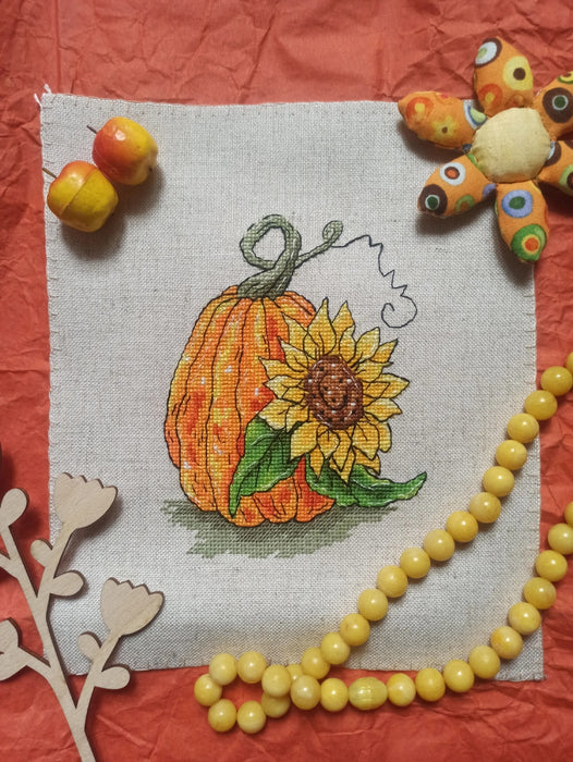 Pumpkin with sunflower - PDF Cross Stitch Pattern - Wizardi
