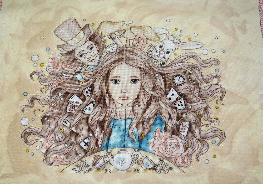 Alice. Alice in Wonderland - PDF Cross Stitch Pattern - Wizardi