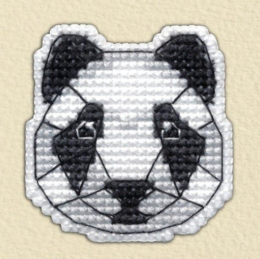 Badge-panda 1092 Plastic Canvas Counted Cross Stitch Kit - Wizardi