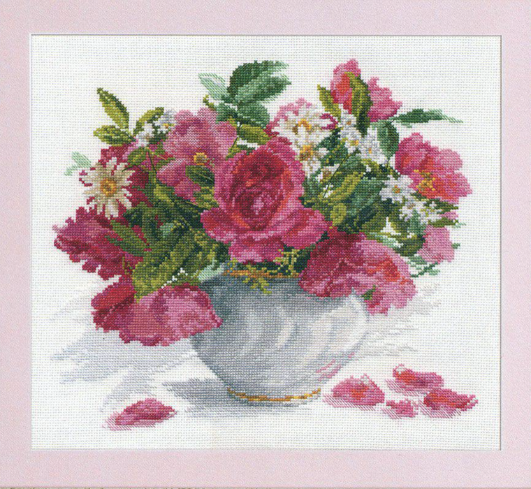Blooming garden. Roses and Daisies 2-25 Counted Cross-Stitch Kit - Wizardi