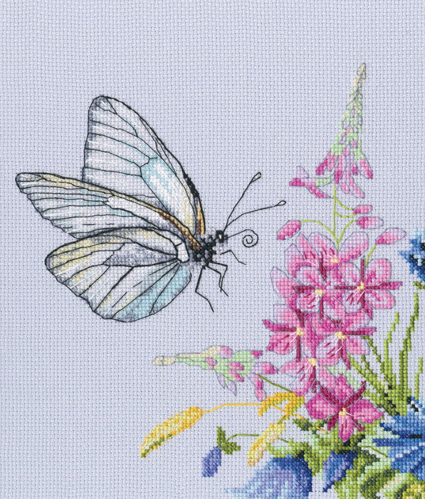 Cabbage butterfly M759 Counted Cross Stitch Kit - Wizardi
