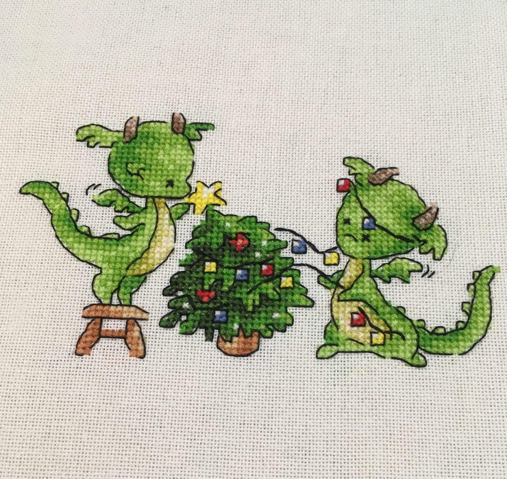 Christmas Dragons. Garland - PDF Cross Stitch Pattern - Wizardi