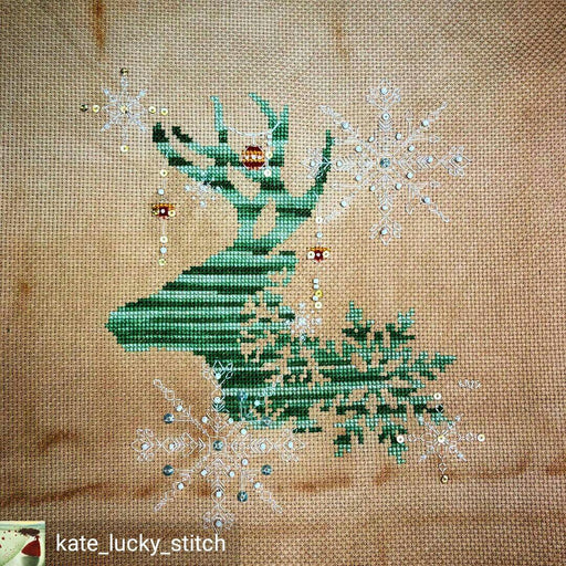 Christmas Fairytale Deer - PDF Free Cross Stitch Pattern - Wizardi