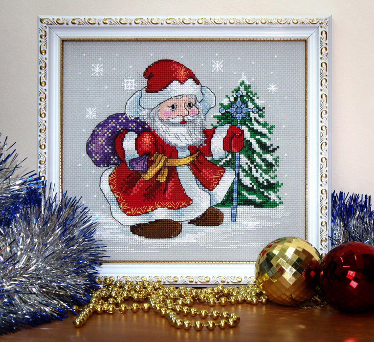 Christmas Santa Claus Counted Cross Stitch Chart - Free Patterns for Subscribers - Wizardi