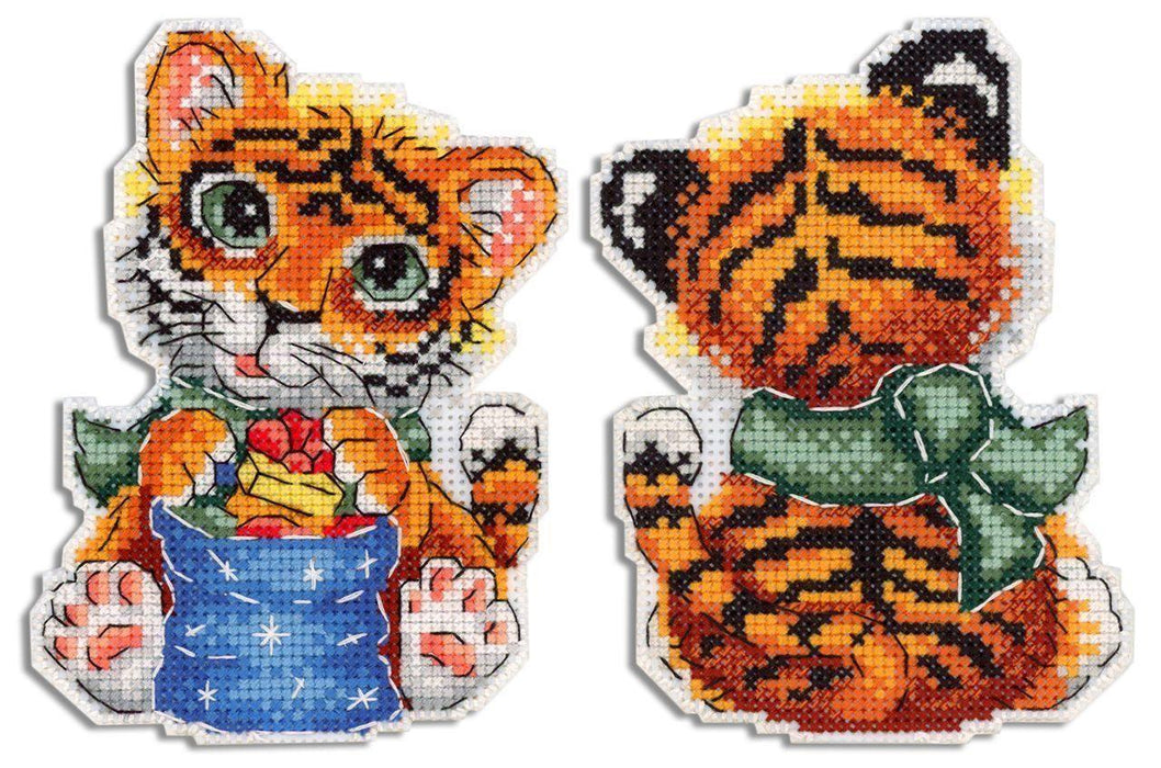 Christmas Tree Ornament. Baby Tiger P-588 Plastic Canvas Counted Cross Stitch Kit - Wizardi