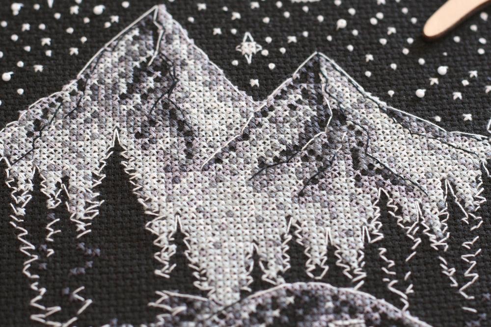 Cross-stitch kit In the mountains AH-114 - Wizardi