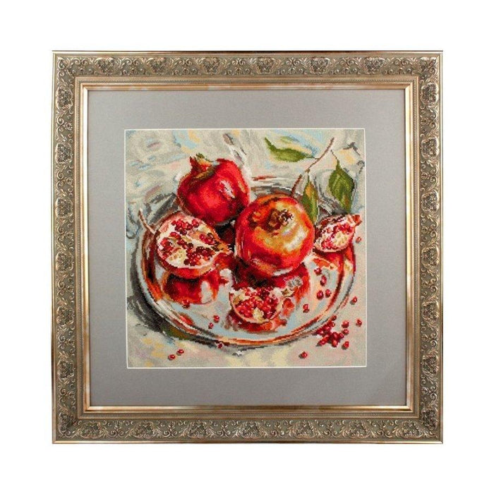 Crowned fruits M598 Counted Cross Stitch Kit - Wizardi
