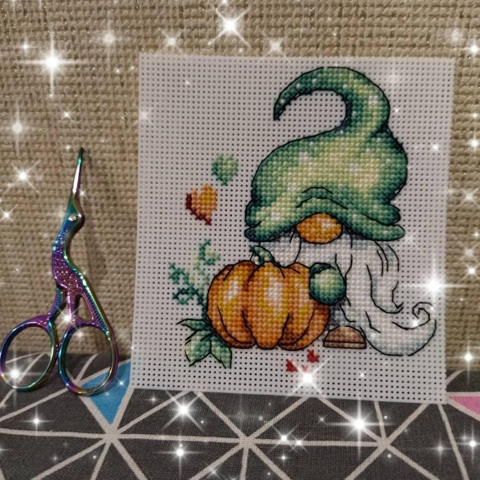 Dwarf with Pumpkin - PDF Cross Stitch Pattern - Wizardi