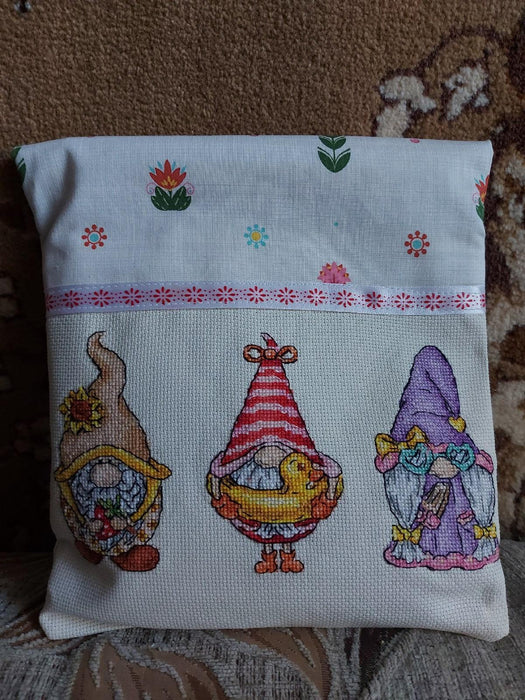 Holiday Dwarfs - PDF Cross Stitch Pattern - Wizardi