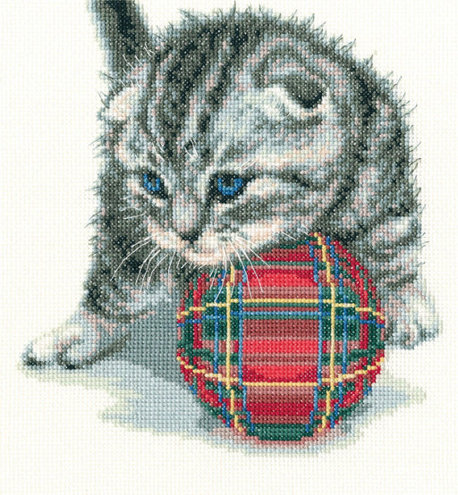 Playful kitten M708 Counted Cross Stitch Kit - Wizardi
