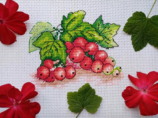 Red Currant SM-515 Counted Cross Stitch Kit - Wizardi