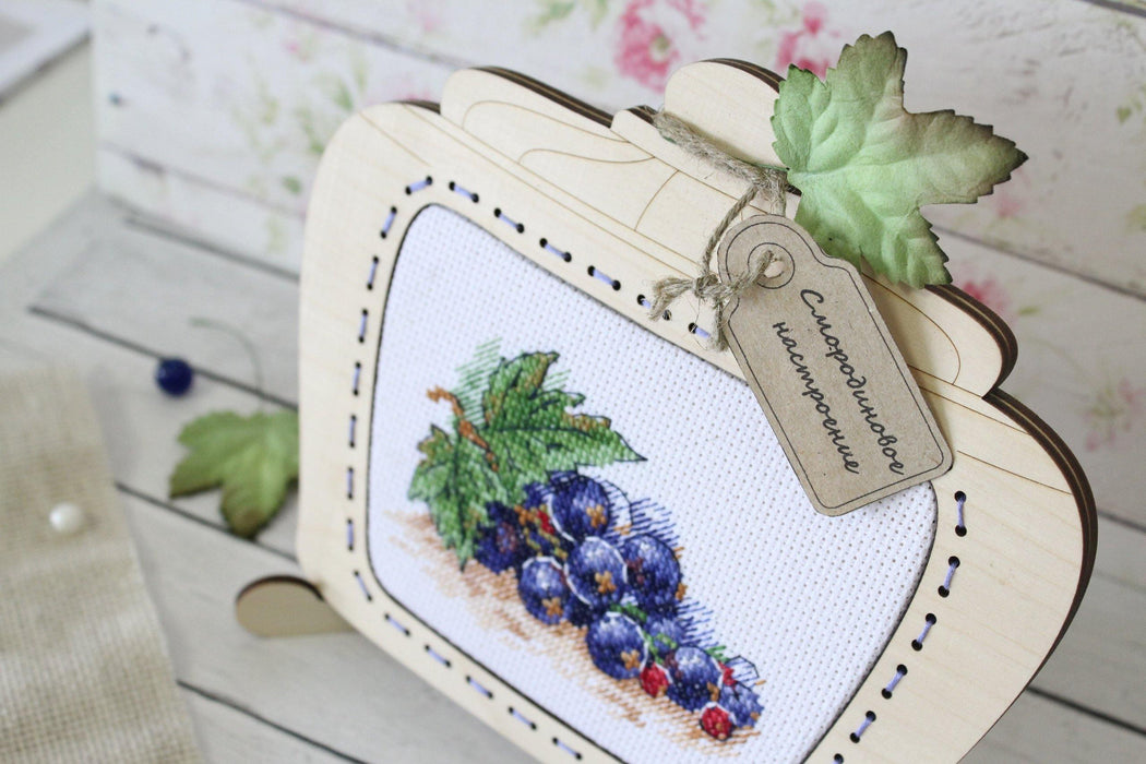 Ripe Currant SM-514 Counted Cross Stitch Kit - Wizardi