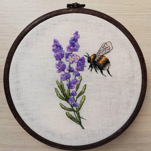 Violet Flowers with Bee. Bumblebee - PDF Cross Stitch Pattern - Wizardi