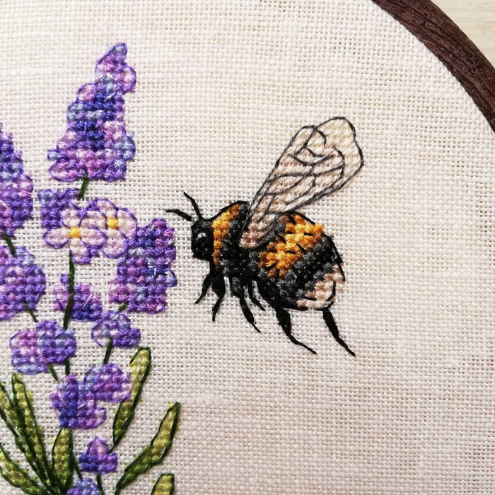 Violet Flowers with Bee. Bumblebee - PDF Cross Stitch Pattern - Wizardi