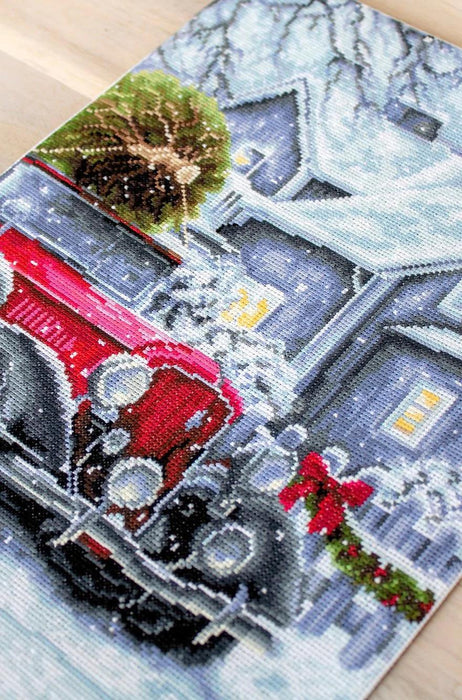 Winter Holidays BU4010L Counted Cross-Stitch Kit - Wizardi